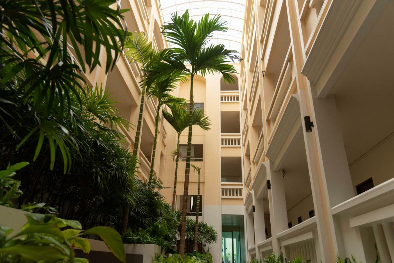 พาร์ค38 โฮเต็ล  Hotel Phuket ภายนอก รูปภาพ